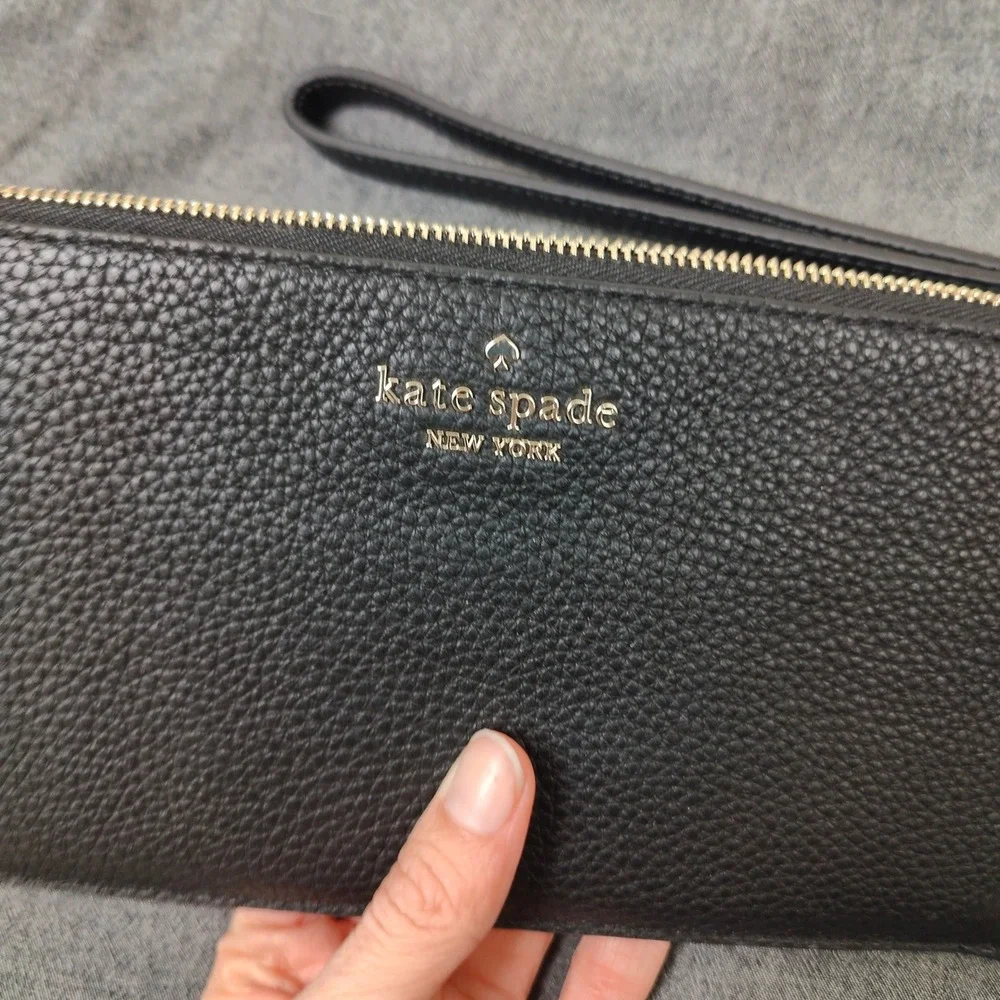 Kate Spade Lucy Wristlet Women‎ Medium Black Pebbled Leather Clutch Preppy
